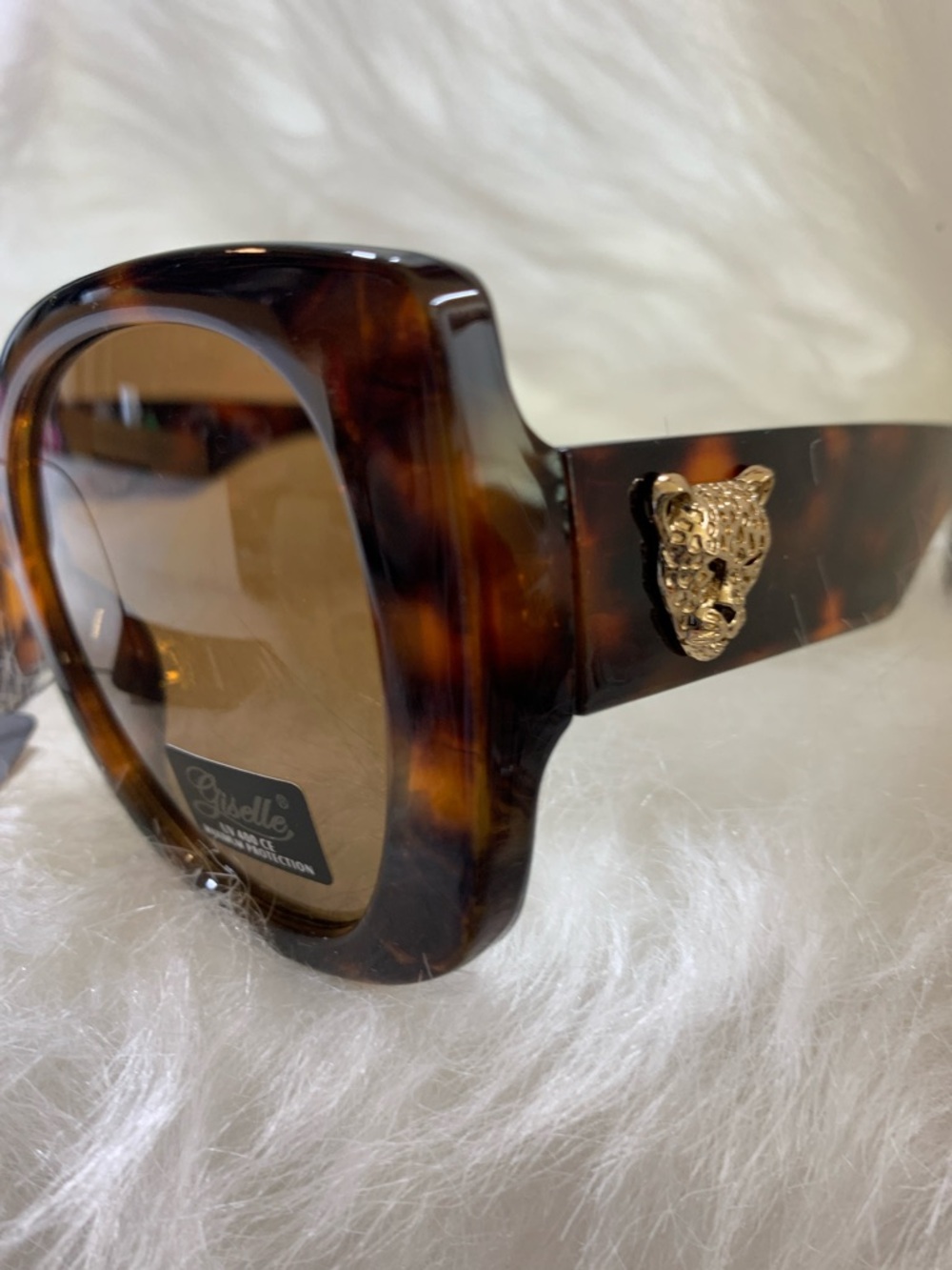 Sunglasses wide frame NWT